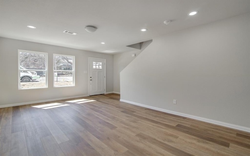 3231 Comanche Street, Fort Worth, TX 76119, 4 Bedrooms Bedrooms, ,5 BathroomsBathrooms,Residential Multi Family,For Sale,3231 Comanche Street,20867961