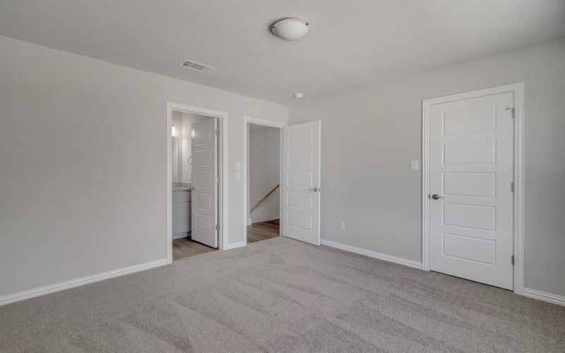 3231 Comanche Street, Fort Worth, TX 76119, 4 Bedrooms Bedrooms, ,5 BathroomsBathrooms,Residential Multi Family,For Sale,3231 Comanche Street,20867961