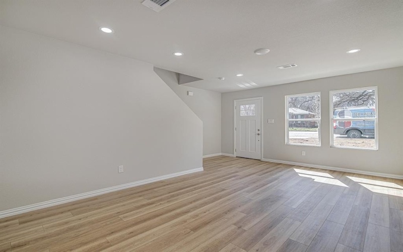 3231 Comanche Street, Fort Worth, TX 76119, 4 Bedrooms Bedrooms, ,5 BathroomsBathrooms,Residential Multi Family,For Sale,3231 Comanche Street,20867961