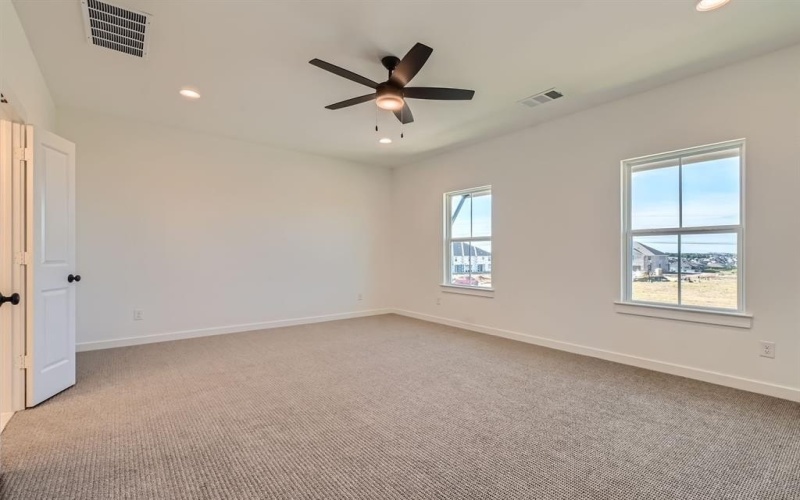3101 Sir Judge Drive, Lewisville, TX 75056, 3 Bedrooms Bedrooms, ,2 BathroomsBathrooms,Residential,For Sale,3101 Sir Judge Drive,20871513