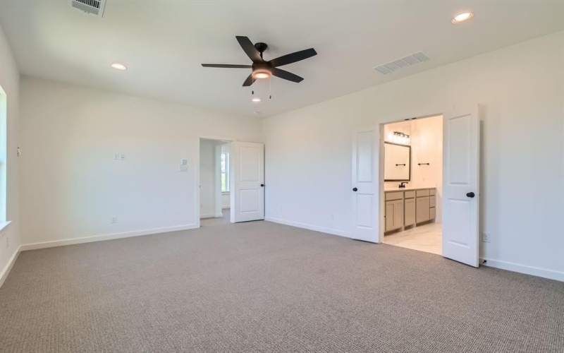 3101 Sir Judge Drive, Lewisville, TX 75056, 3 Bedrooms Bedrooms, ,2 BathroomsBathrooms,Residential,For Sale,3101 Sir Judge Drive,20871513