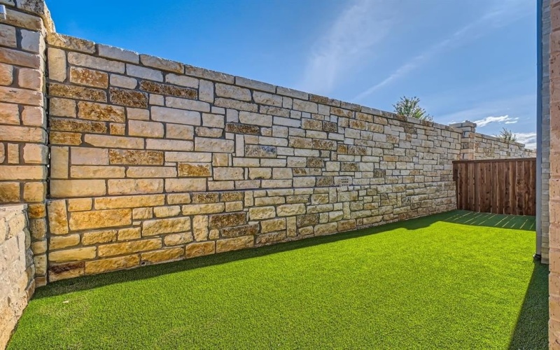 3101 Sir Judge Drive, Lewisville, TX 75056, 3 Bedrooms Bedrooms, ,2 BathroomsBathrooms,Residential,For Sale,3101 Sir Judge Drive,20871513