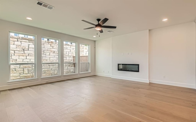 3101 Sir Judge Drive, Lewisville, TX 75056, 3 Bedrooms Bedrooms, ,2 BathroomsBathrooms,Residential,For Sale,3101 Sir Judge Drive,20871513