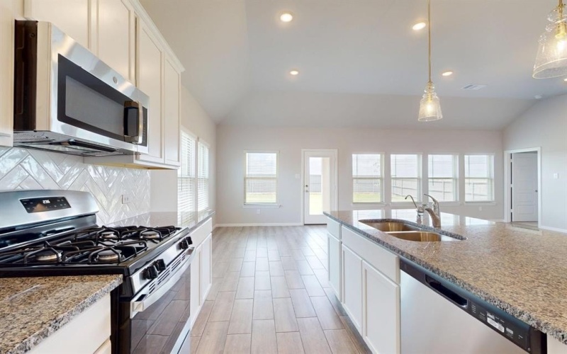 3353 Redbud Flower Trail, Grand Prairie, TX 76084, 4 Bedrooms Bedrooms, ,3 BathroomsBathrooms,Residential,For Sale,3353 Redbud Flower Trail,20871770