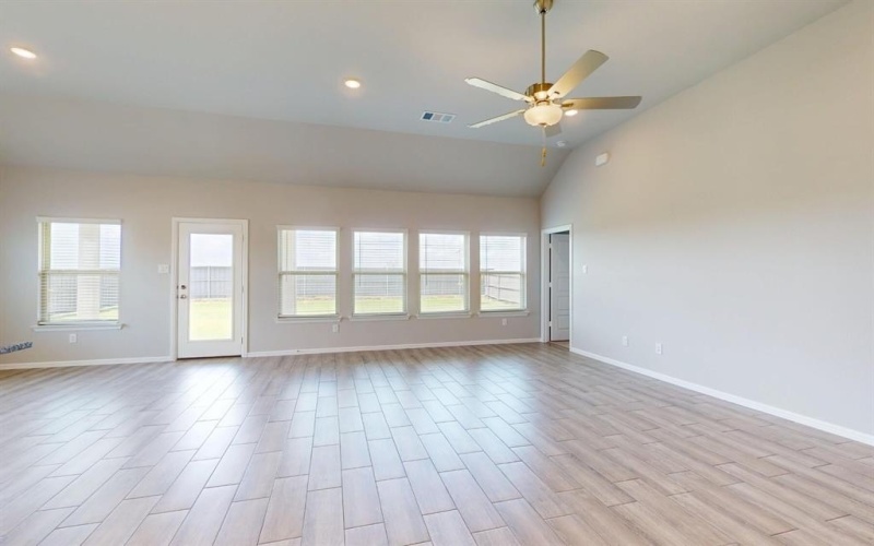 3353 Redbud Flower Trail, Grand Prairie, TX 76084, 4 Bedrooms Bedrooms, ,3 BathroomsBathrooms,Residential,For Sale,3353 Redbud Flower Trail,20871770