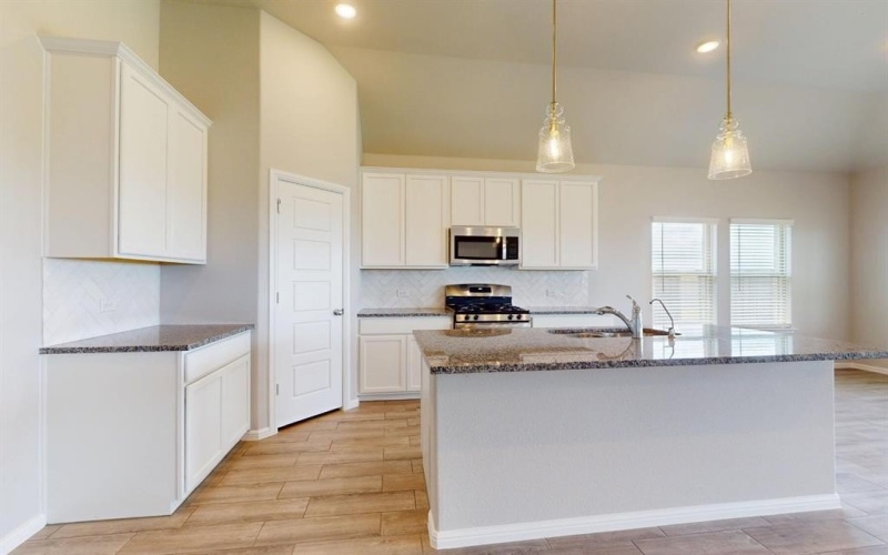3353 Redbud Flower Trail, Grand Prairie, TX 76084, 4 Bedrooms Bedrooms, ,3 BathroomsBathrooms,Residential,For Sale,3353 Redbud Flower Trail,20871770