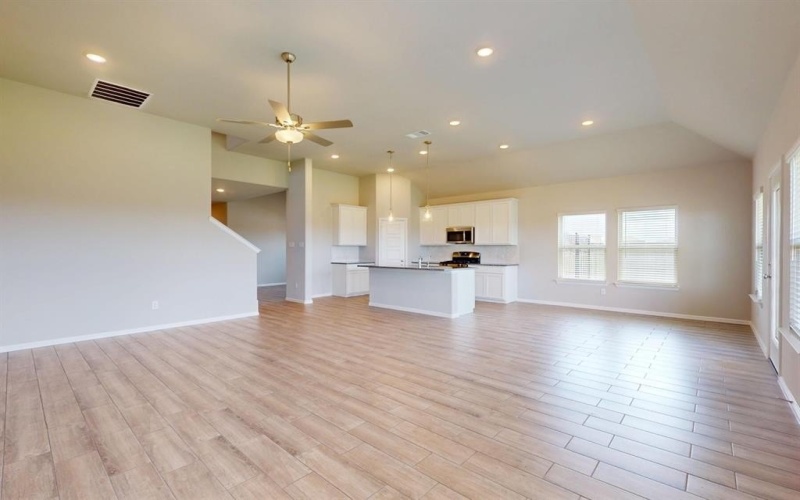 3353 Redbud Flower Trail, Grand Prairie, TX 76084, 4 Bedrooms Bedrooms, ,3 BathroomsBathrooms,Residential,For Sale,3353 Redbud Flower Trail,20871770