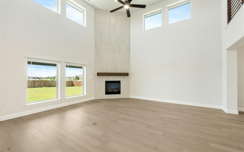 2401 Avalon Drive, Mansfield, TX 76084, 6 Bedrooms Bedrooms, ,6 BathroomsBathrooms,Residential,For Sale,2401 Avalon Drive,20871874