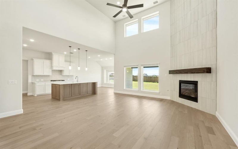2401 Avalon Drive, Mansfield, TX 76084, 6 Bedrooms Bedrooms, ,6 BathroomsBathrooms,Residential,For Sale,2401 Avalon Drive,20871874