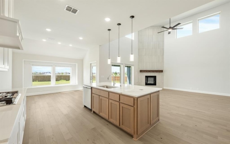 2401 Avalon Drive, Mansfield, TX 76084, 6 Bedrooms Bedrooms, ,6 BathroomsBathrooms,Residential,For Sale,2401 Avalon Drive,20871874