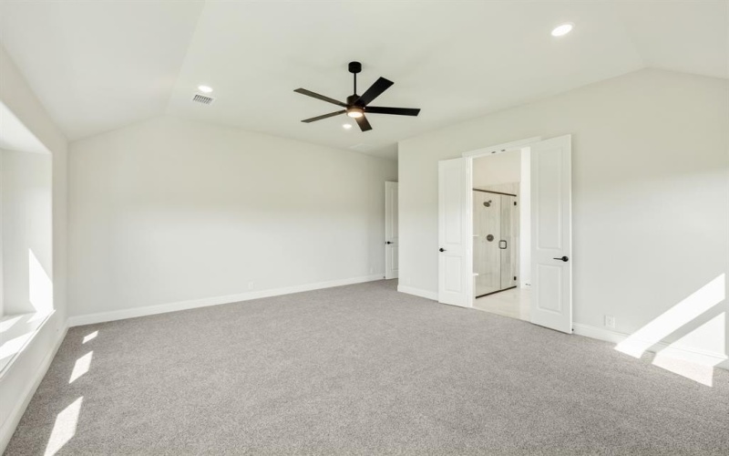 2401 Avalon Drive, Mansfield, TX 76084, 6 Bedrooms Bedrooms, ,6 BathroomsBathrooms,Residential,For Sale,2401 Avalon Drive,20871874