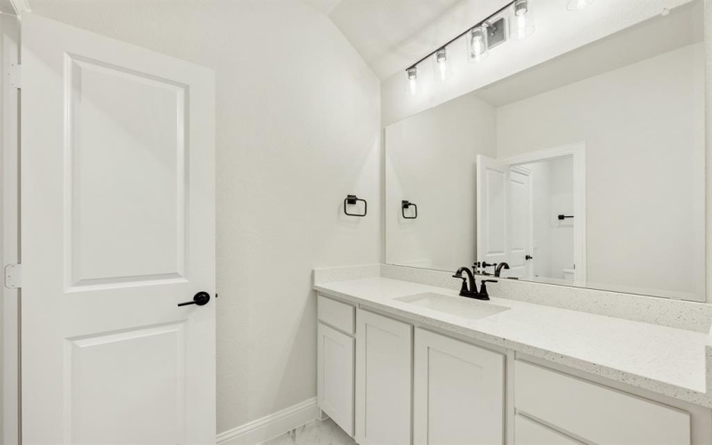 2401 Avalon Drive, Mansfield, TX 76084, 6 Bedrooms Bedrooms, ,6 BathroomsBathrooms,Residential,For Sale,2401 Avalon Drive,20871874