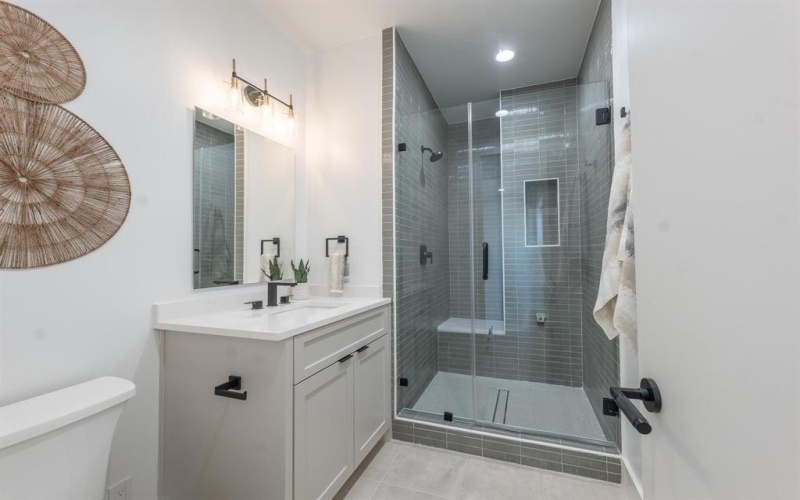 6988 Bob O Link Drive, Dallas, TX 75214, 5 Habitaciones Habitaciones , ,7 BañosBaños,Residential,En Venta,6988 Bob O Link Drive,20870492