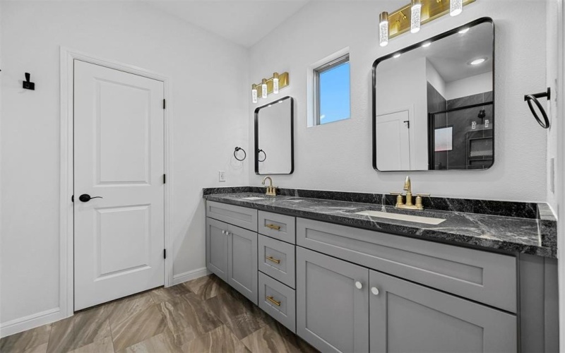 2720 Lasalle Street, Fort Worth, TX 76111, 5 Habitaciones Habitaciones , ,2 BañosBaños,Residential,En Venta,2720 Lasalle Street,0,20870600