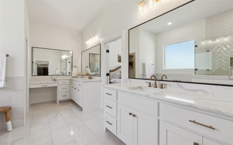 136 Grace Vw Road, Weatherford, TX 76088, 5 Habitaciones Habitaciones , ,3 BañosBaños,Residential,En Venta,136 Grace Vw Road,20875880