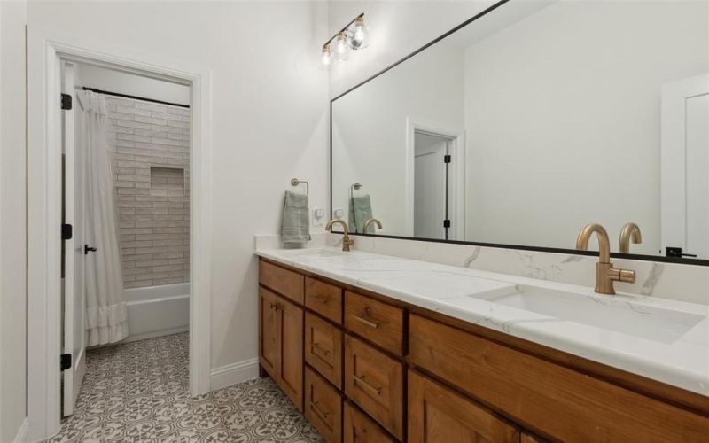 136 Grace Vw Road, Weatherford, TX 76088, 5 Habitaciones Habitaciones , ,3 BañosBaños,Residential,En Venta,136 Grace Vw Road,20875880