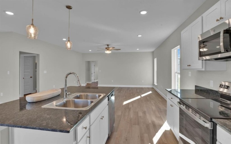5046 Falcon Bay Drive, Shreveport, LA 71107, 4 Bedrooms Bedrooms, ,2 BathroomsBathrooms,Residential,For Sale,5046 Falcon Bay Drive,20873661