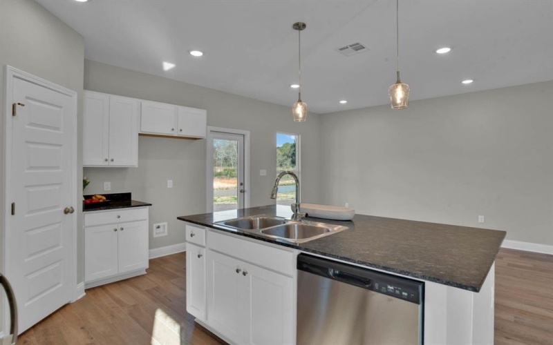 5046 Falcon Bay Drive, Shreveport, LA 71107, 4 Bedrooms Bedrooms, ,2 BathroomsBathrooms,Residential,For Sale,5046 Falcon Bay Drive,20873661
