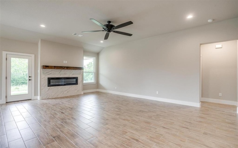 312 Falcon Court, Springtown, TX 76082, 3 Bedrooms Bedrooms, ,2 BathroomsBathrooms,Residential,For Sale,312 Falcon Court,20875933