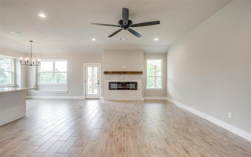 312 Falcon Court, Springtown, TX 76082, 3 Bedrooms Bedrooms, ,2 BathroomsBathrooms,Residential,For Sale,312 Falcon Court,20875933