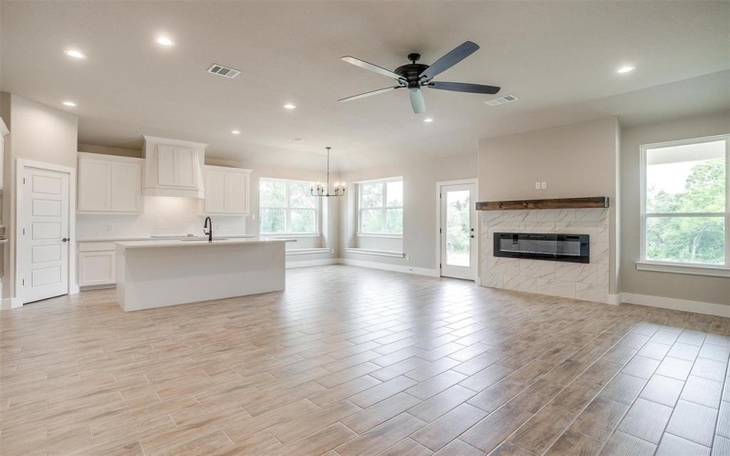 312 Falcon Court, Springtown, TX 76082, 3 Bedrooms Bedrooms, ,2 BathroomsBathrooms,Residential,For Sale,312 Falcon Court,20875933