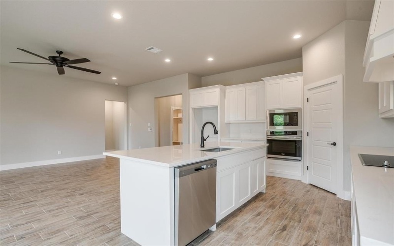312 Falcon Court, Springtown, TX 76082, 3 Bedrooms Bedrooms, ,2 BathroomsBathrooms,Residential,For Sale,312 Falcon Court,20875933