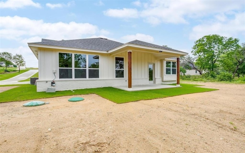 312 Falcon Court, Springtown, TX 76082, 3 Bedrooms Bedrooms, ,2 BathroomsBathrooms,Residential,For Sale,312 Falcon Court,20875933