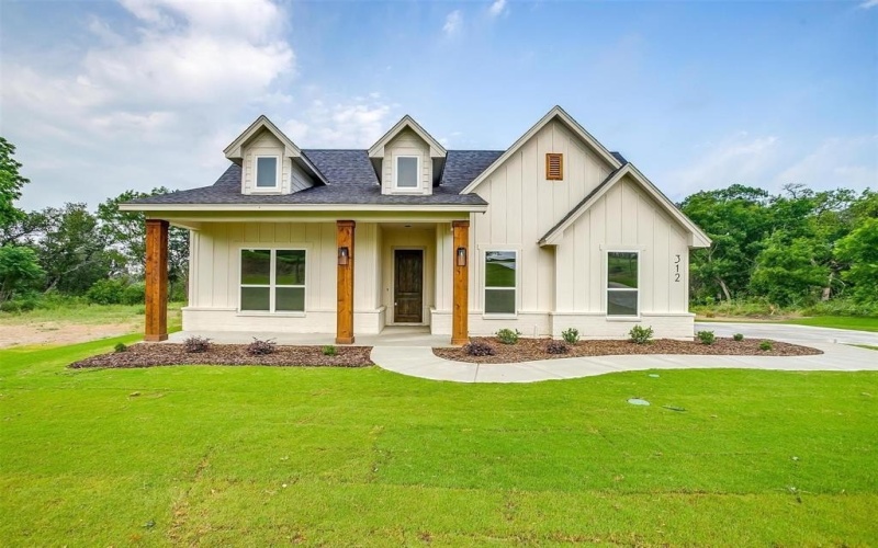 312 Falcon Court, Springtown, TX 76082, 3 Bedrooms Bedrooms, ,2 BathroomsBathrooms,Residential,For Sale,312 Falcon Court,20875933