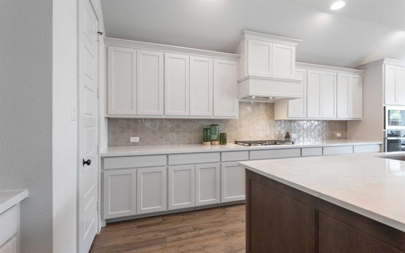 1221 Whitecliff Drive, Forney, TX 75126, 4 Bedrooms Bedrooms, ,5 BathroomsBathrooms,Residential,For Sale,1221 Whitecliff Drive,20875995