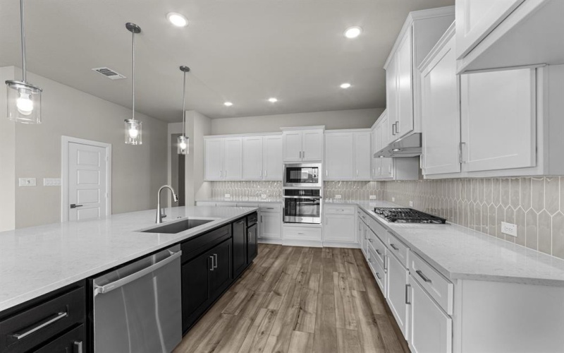 604 Crystal View Drive, Mansfield, TX 76063, 4 Bedrooms Bedrooms, ,3 BathroomsBathrooms,Residential,For Sale,604 Crystal View Drive,20876094