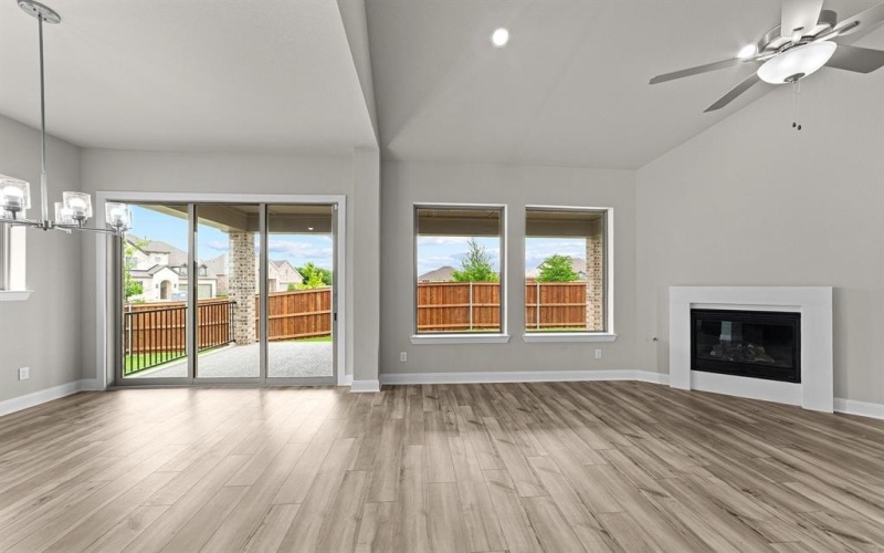 604 Crystal View Drive, Mansfield, TX 76063, 4 Bedrooms Bedrooms, ,3 BathroomsBathrooms,Residential,For Sale,604 Crystal View Drive,20876094