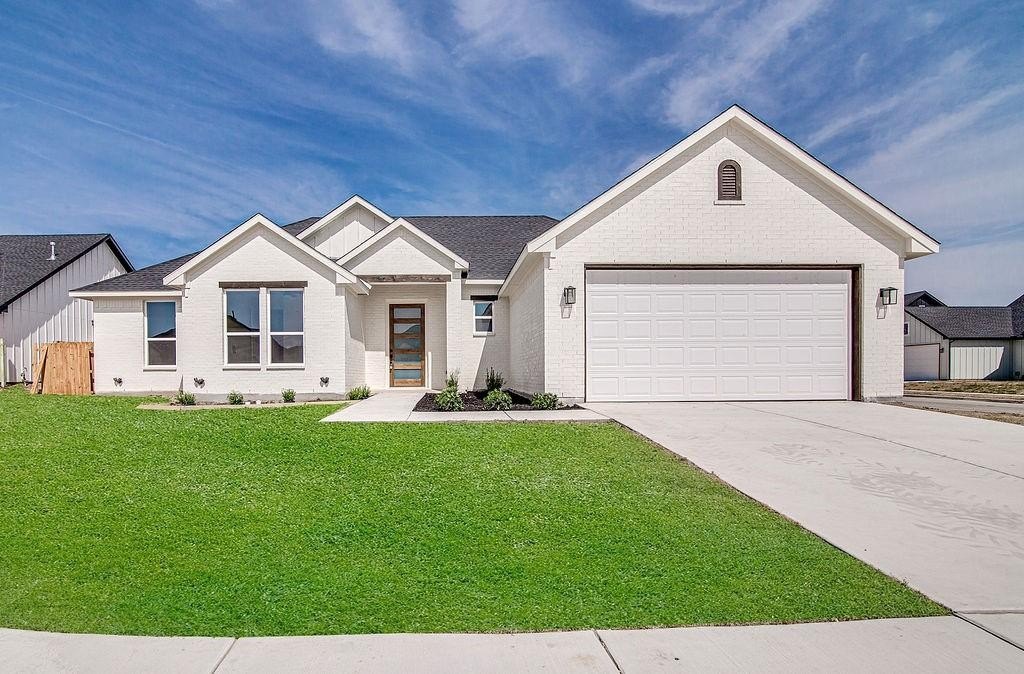 200 High Ridge Court, Godley, TX 76044, 4 Bedrooms Bedrooms, ,2 BathroomsBathrooms,Residential,For Sale,200 High Ridge Court,20874323