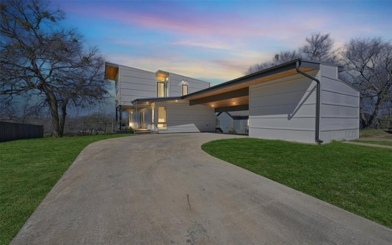 715 N Elm Street, Sherman, TX 75090, 3 Habitaciones Habitaciones , ,3 BañosBaños,Residential,En Venta,715 N Elm Street,20874434