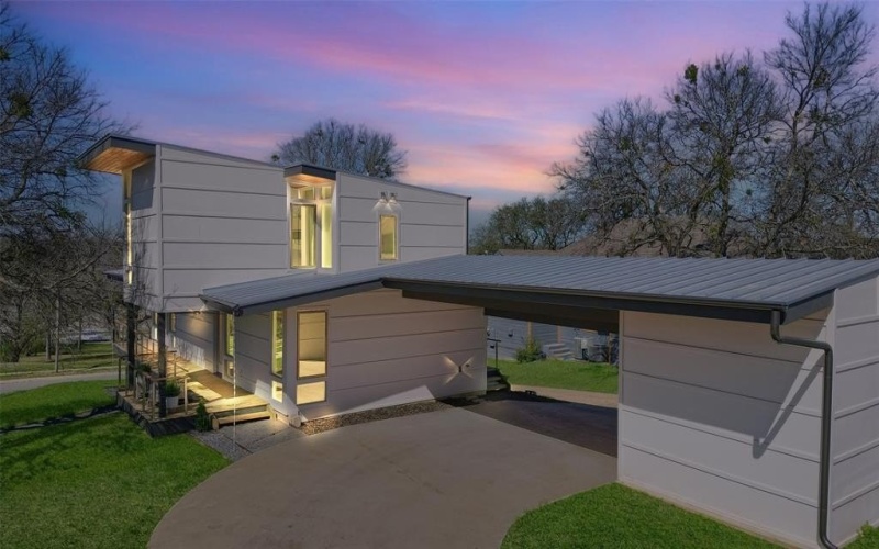 715 N Elm Street, Sherman, TX 75090, 3 Habitaciones Habitaciones , ,3 BañosBaños,Residential,En Venta,715 N Elm Street,20874434