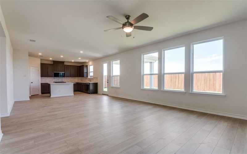 1510 Burton Drive, Seagoville, TX 75159, 3 Bedrooms Bedrooms, ,2 BathroomsBathrooms,Residential,For Sale,1510 Burton Drive,20874435