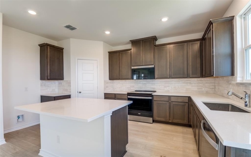 1510 Burton Drive, Seagoville, TX 75159, 3 Bedrooms Bedrooms, ,2 BathroomsBathrooms,Residential,For Sale,1510 Burton Drive,20874435