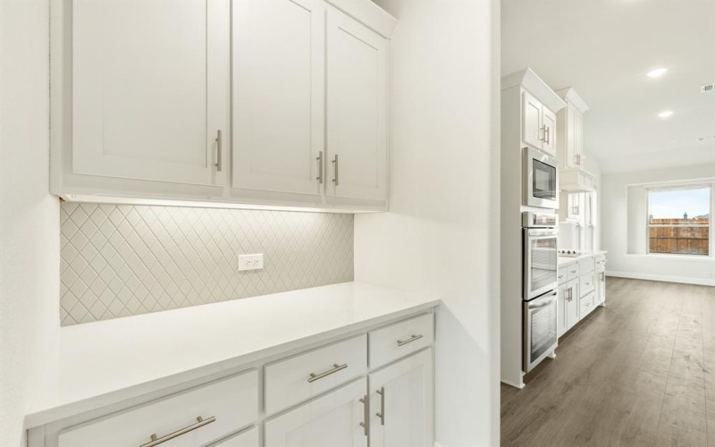 817 Lakewood Court, Midlothian, TX 76065, 4 Habitaciones Habitaciones , ,5 BañosBaños,Residential,En Venta,817 Lakewood Court,20876405