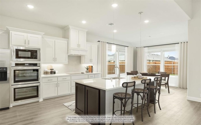 817 Lakewood Court, Midlothian, TX 76065, 4 Habitaciones Habitaciones , ,5 BañosBaños,Residential,En Venta,817 Lakewood Court,20876405