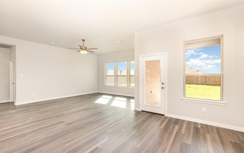2600 Donella Drive, Denton, TX 76207, 5 Bedrooms Bedrooms, ,3 BathroomsBathrooms,Residential,For Sale,2600 Donella Drive,20874568