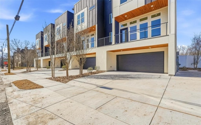 2202 N Carroll Avenue #101, Dallas, TX 75204, 2 Habitaciones Habitaciones , ,2 BañosBaños,Residential,En Venta,2202 N Carroll Avenue,0,20872446