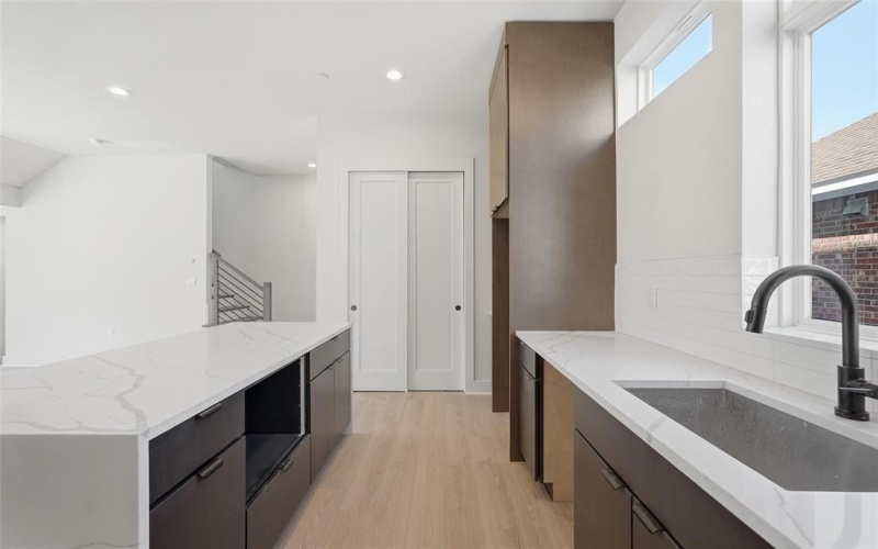 2202 N Carroll Avenue #105, Dallas, TX 75204, 2 Habitaciones Habitaciones , ,2 BañosBaños,Residential,En Venta,2202 N Carroll Avenue,0,20872510