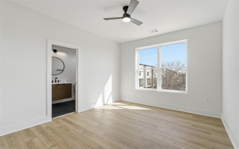 2202 N Carroll Avenue #105, Dallas, TX 75204, 2 Habitaciones Habitaciones , ,2 BañosBaños,Residential,En Venta,2202 N Carroll Avenue,0,20872510