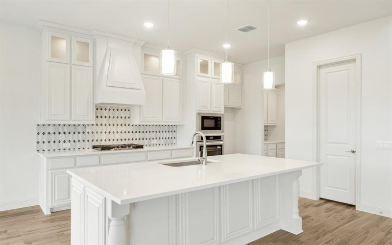 821 Trout Lilly Drive, Fort Worth, TX 76247, 4 Habitaciones Habitaciones , ,5 BañosBaños,Residential,En Venta,821 Trout Lilly Drive,20874775