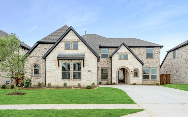 821 Trout Lilly Drive, Fort Worth, TX 76247, 4 Habitaciones Habitaciones , ,5 BañosBaños,Residential,En Venta,821 Trout Lilly Drive,20874775