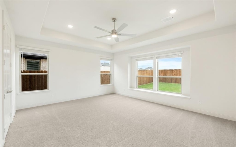 821 Trout Lilly Drive, Fort Worth, TX 76247, 4 Habitaciones Habitaciones , ,5 BañosBaños,Residential,En Venta,821 Trout Lilly Drive,20874775