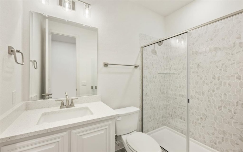 821 Trout Lilly Drive, Fort Worth, TX 76247, 4 Habitaciones Habitaciones , ,5 BañosBaños,Residential,En Venta,821 Trout Lilly Drive,20874775