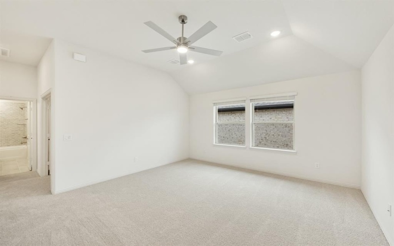 821 Trout Lilly Drive, Fort Worth, TX 76247, 4 Habitaciones Habitaciones , ,5 BañosBaños,Residential,En Venta,821 Trout Lilly Drive,20874775