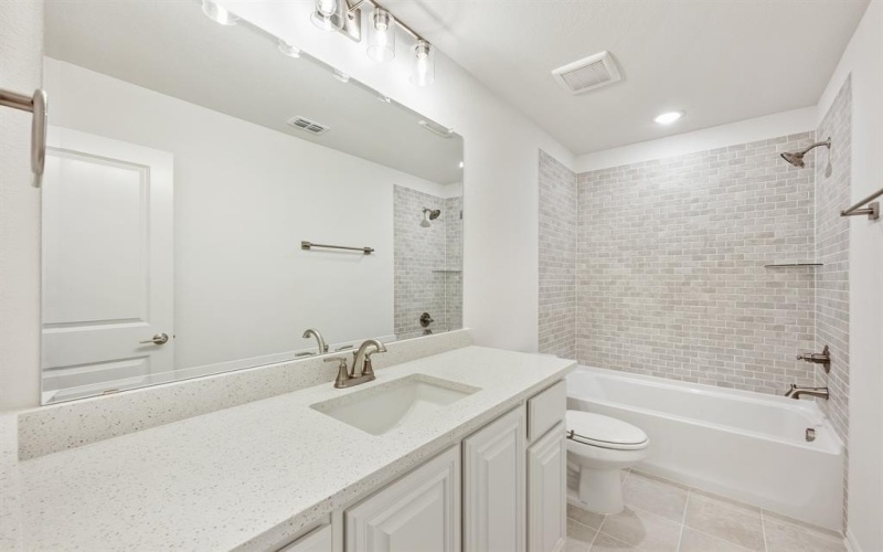 821 Trout Lilly Drive, Fort Worth, TX 76247, 4 Habitaciones Habitaciones , ,5 BañosBaños,Residential,En Venta,821 Trout Lilly Drive,20874775