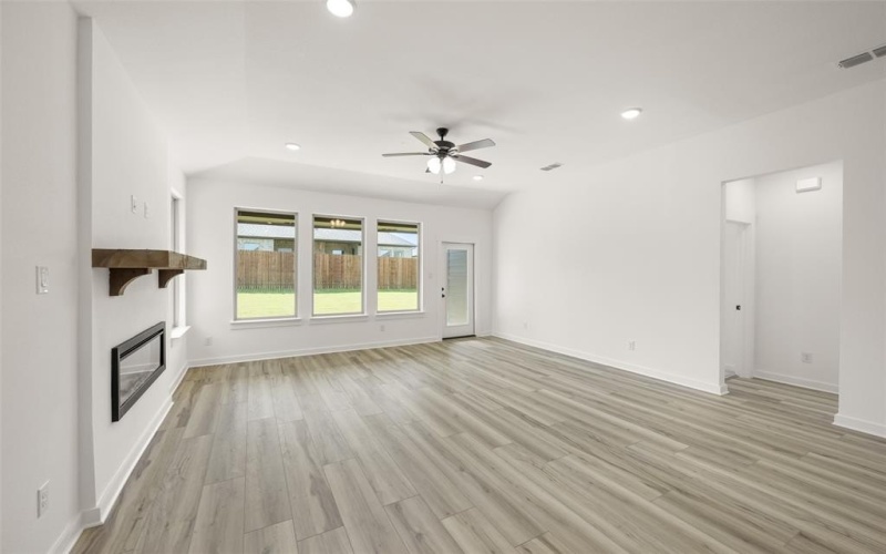 408 Wabash Drive, Waxahachie, TX 75167, 3 Bedrooms Bedrooms, ,2 BathroomsBathrooms,Residential,For Sale,408 Wabash Drive,20872548