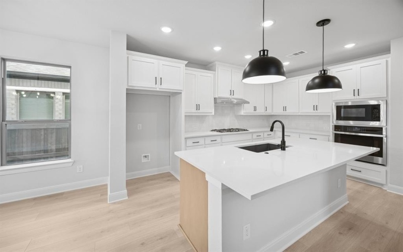 9329 Winding Creek Drive, Little Elm, TX 75068, 4 Bedrooms Bedrooms, ,3 BathroomsBathrooms,Residential,For Sale,9329 Winding Creek Drive,20874951